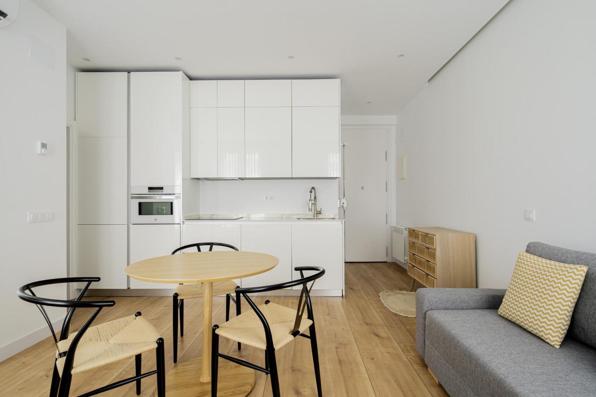 Apartamento Reformado En Metro Ibiza Alquiler Temporal — Photos 3