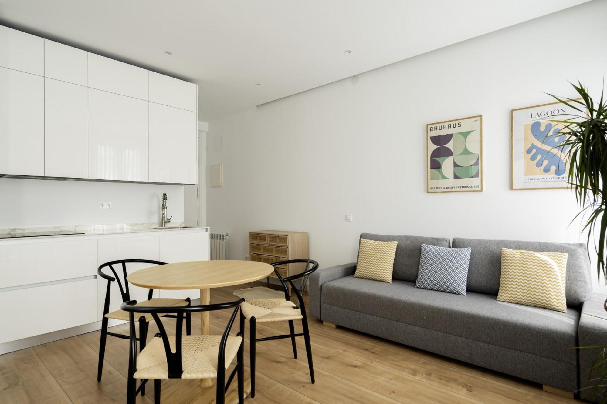 Apartamento Reformado En Metro Ibiza Alquiler Temporal — Photos 2